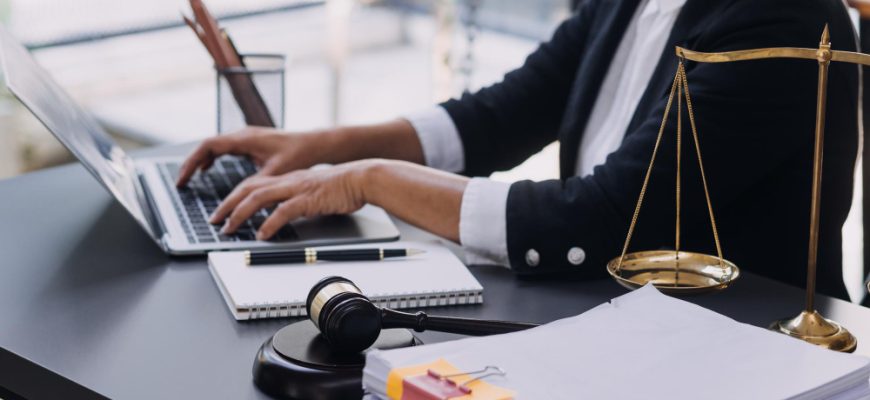 Заявление о рассмотрении дела в отсутствии ответчика или истца