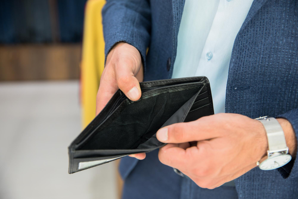 Что делать, если нечем платить кредиты, а их много и ты уже в тупике - советы юриста