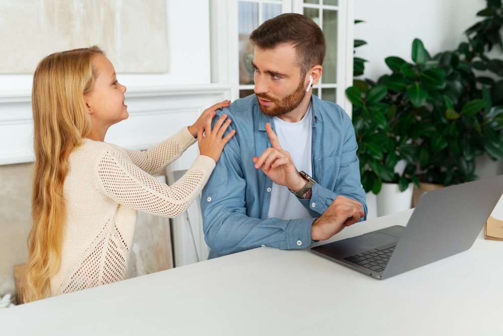 Можно ли подать на алименты, находясь в браке и проживая вместе - советы юриста