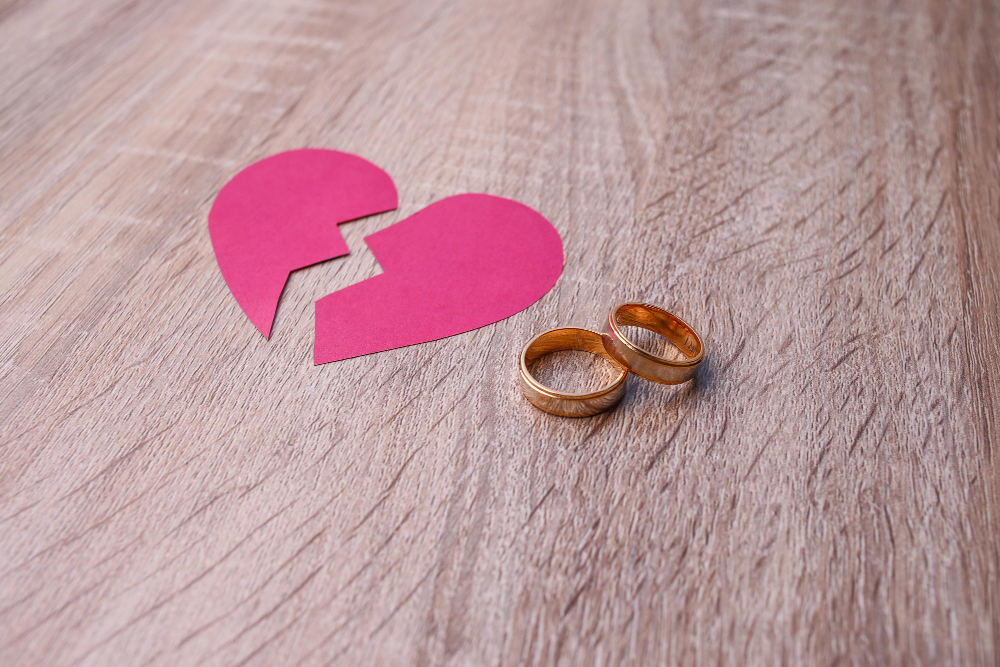 Развод, расторжение брака в суде или через ЗАГС в 2026 году